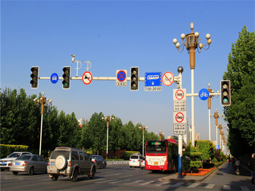 交通信號燈(圖1)